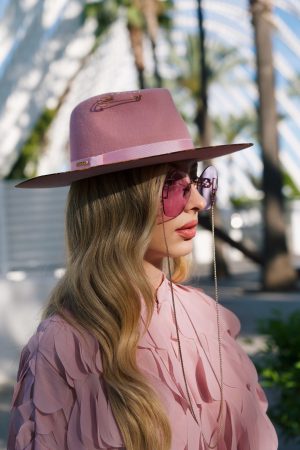 Pălărie Barbie roz pal- D141