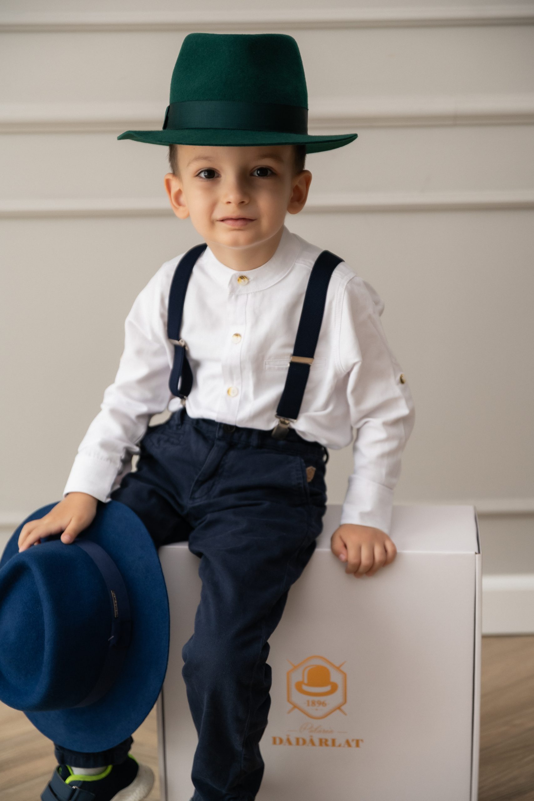 Palarie copii baietel fedora verde inchis din lana cu fundiță Dadarlat